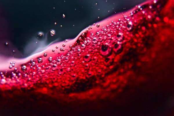 Micro oxygenation: respiration of the wine